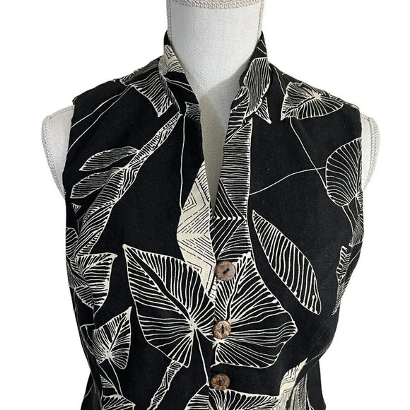 Perceptions Black and Cream Leaf Pattern Button Up Sleeveless Top Size 10 Petite - Picture 4 of 7